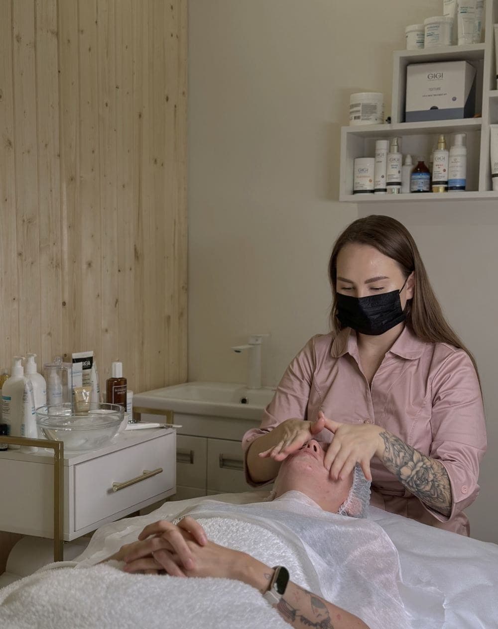 Процедура в кабинете ESTETICA